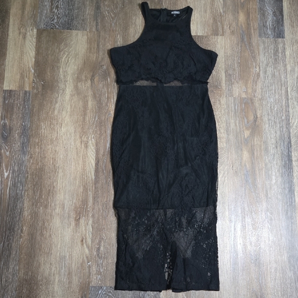 Missguided+ Black Lace Maxi Dress - Picture 8 of 15